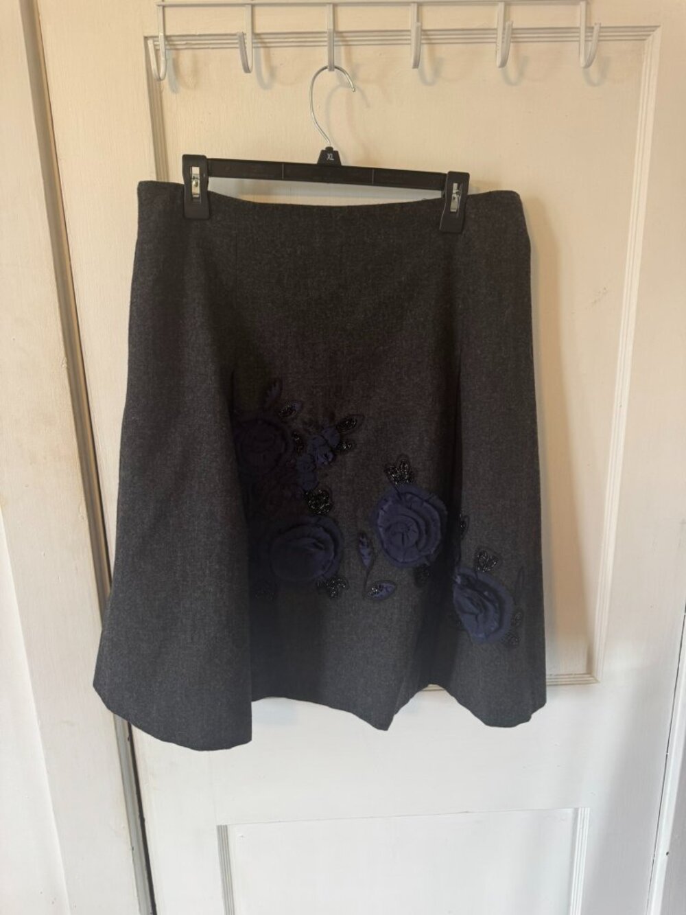 Talbots Knee Length Lined Gray Wool Skirt with Blue Flower Detail.  Size 14.